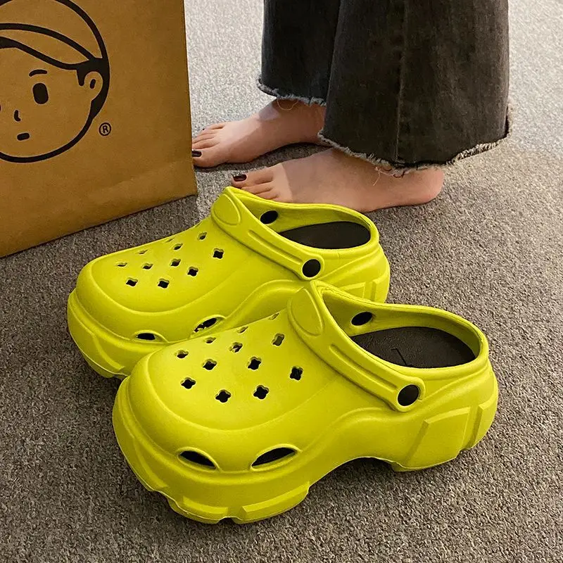 Internet Celebrous Cave Shoes Women's Summer Outwear Explosions Sandals Thick Sole Baotou Beach Two-Wearing EVA Garden Shoes Women