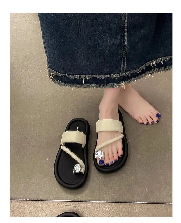 French Style Women's Black Open Toe Sandals with Clip Toe — feature 7