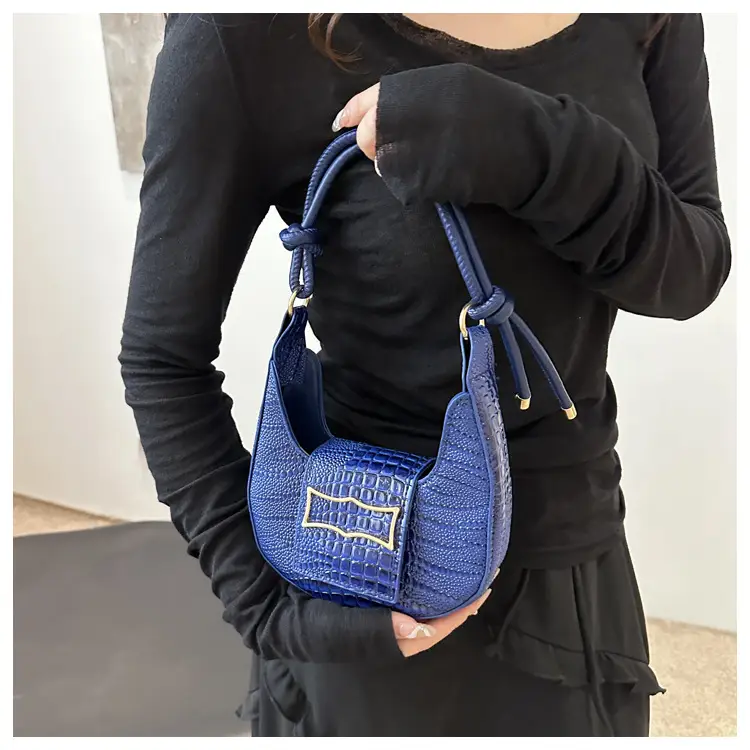 White Crocodile Pattern Shoulder Bag for Women — feature 12