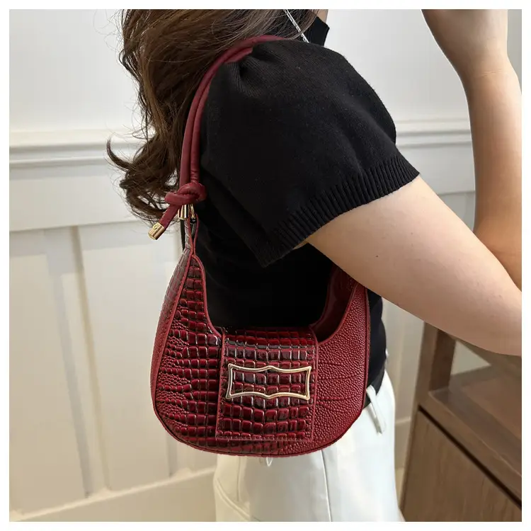 White Crocodile Pattern Shoulder Bag for Women — feature 17