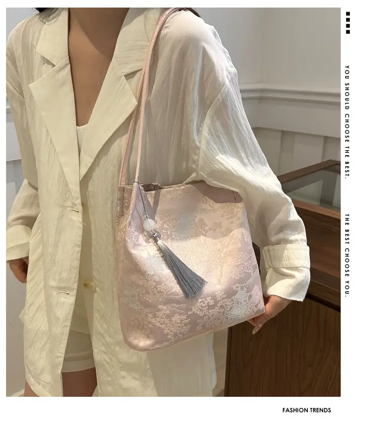 New Chinese Style Embroidered Tote Bag Women 2024 — feature 1