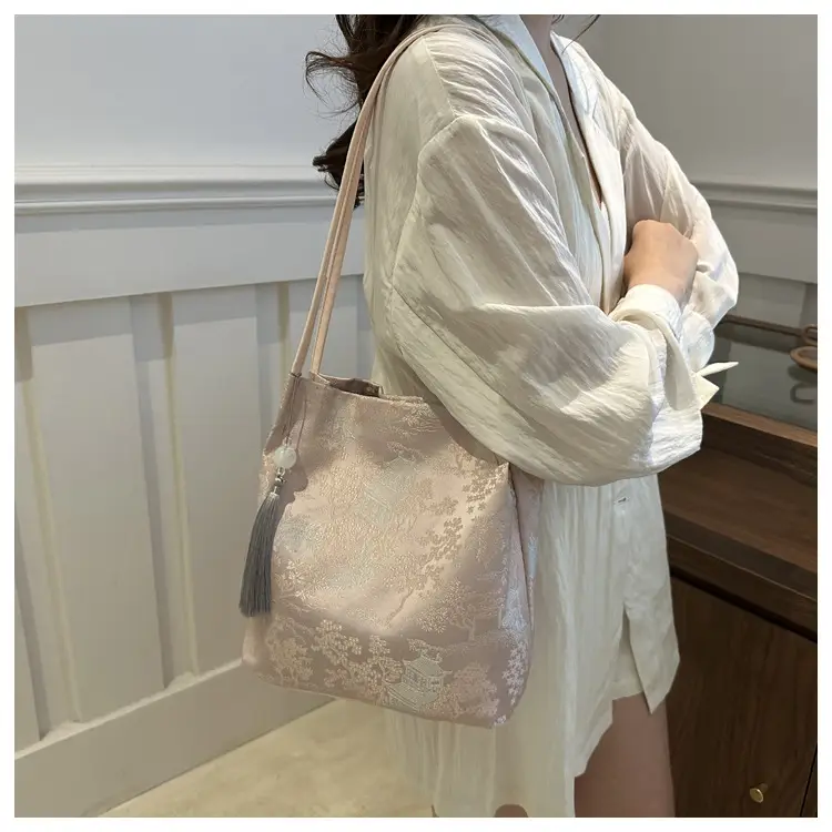 New Chinese Style Embroidered Tote Bag Women 2024 — feature 12