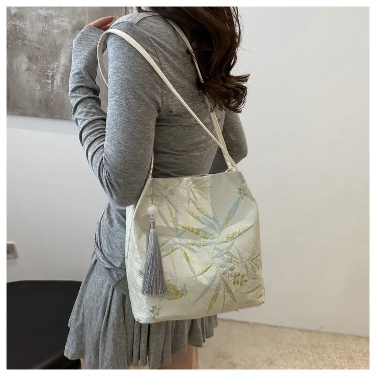 New Chinese Style Embroidered Tote Bag Women 2024 — feature 15