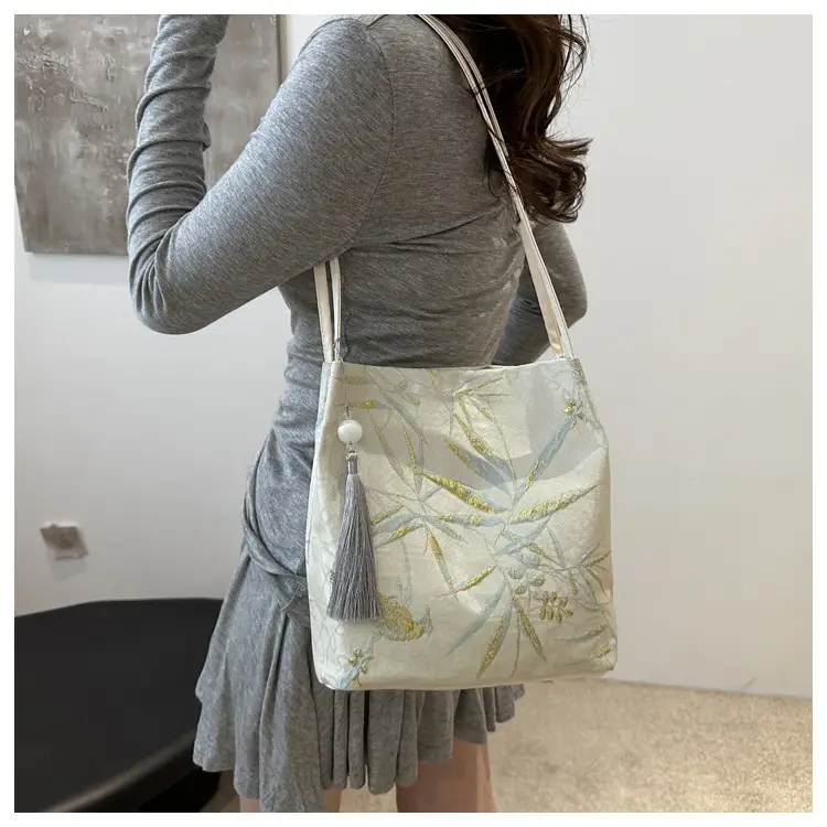 New Chinese Style Embroidered Tote Bag Women 2024 — feature 17