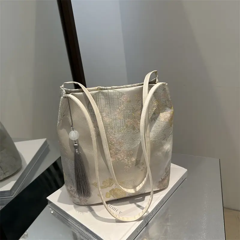 New Chinese Style Embroidered Tote Bag Women 2024 - Image 3