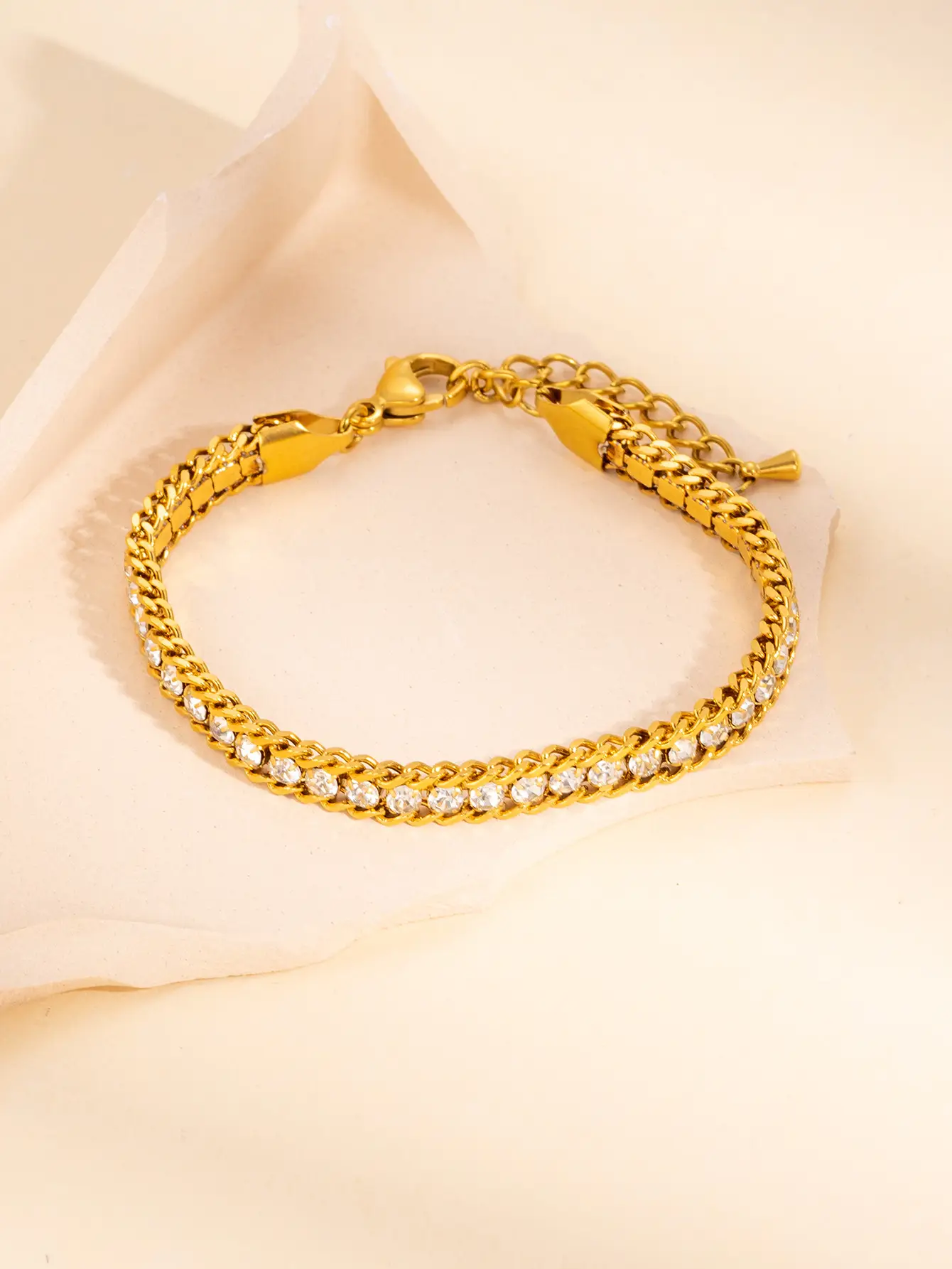 Luxury Titanium Bracelet with Micro-Inlay & Three-Layer Design — feature 23
