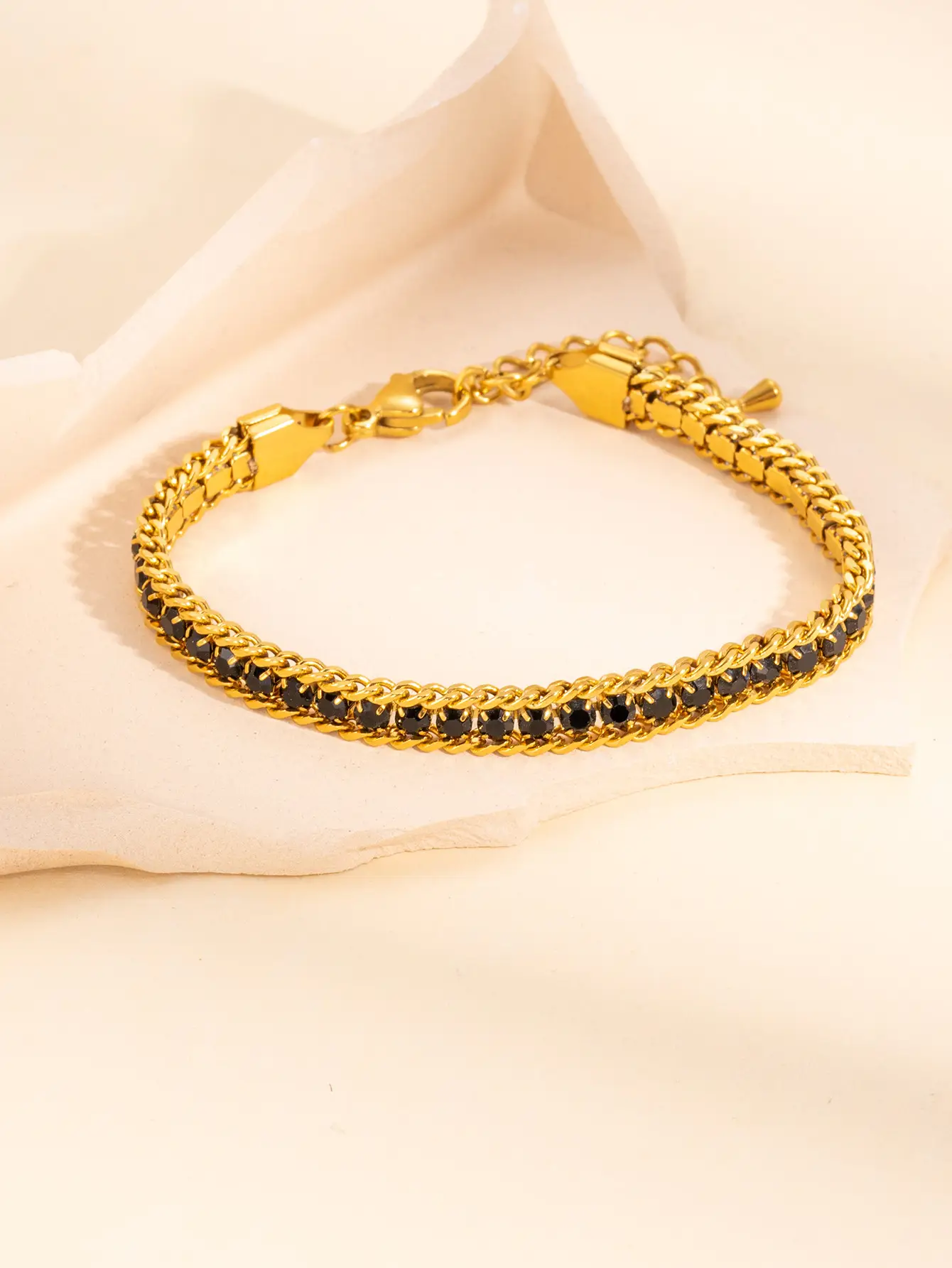 Luxury Titanium Bracelet with Micro-Inlay & Three-Layer Design — feature 24