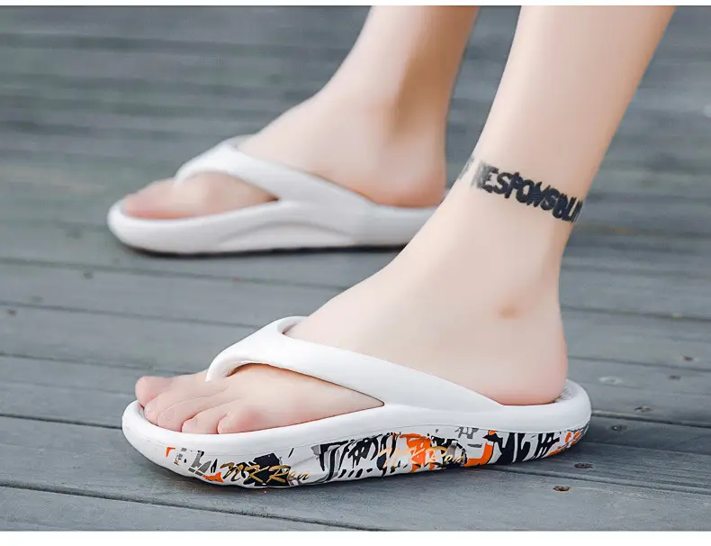 2026 New Summer Style Large Size Flip-Flops for Men, Thick-Soled Outdoor Beach Shoes, Lightweight and Breathable Couple's Flip-Flops — feature 11