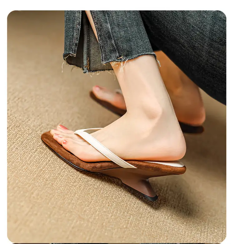 New Style Simple Color-matching Wedge Flip-flops Women's Summer Fashionable Outer Wearing Mid-heel Sandals — feature 11