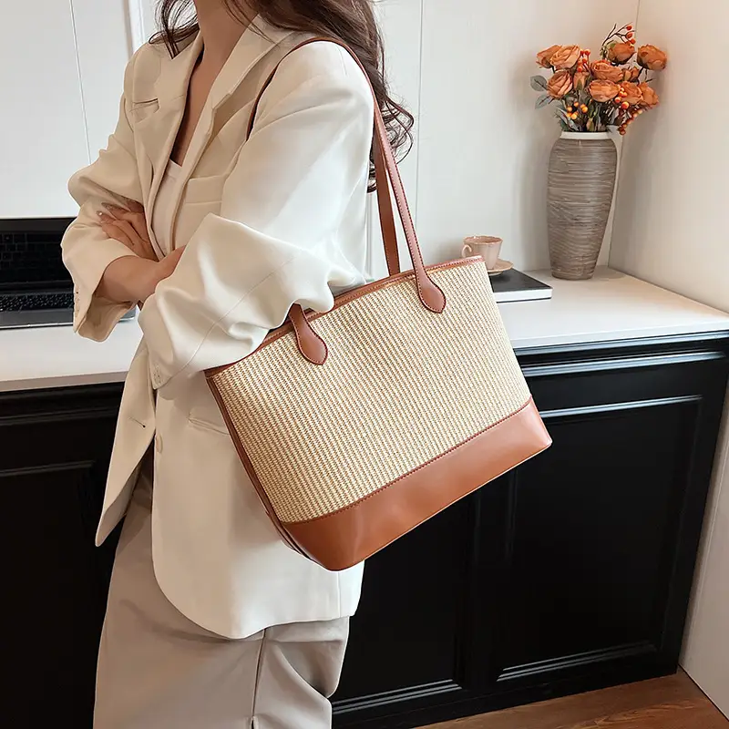 Women's Large Capacity Woven Straw Tote Bag Brown