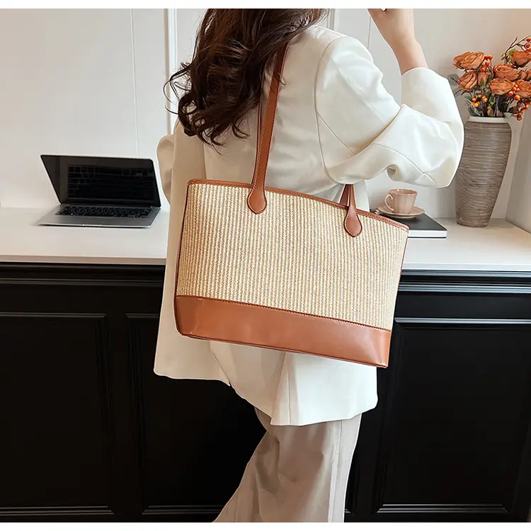 Women's Large Capacity Woven Straw Tote Bag Brown — feature 12