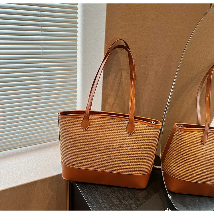 Women's Large Capacity Woven Straw Tote Bag Brown — feature 26