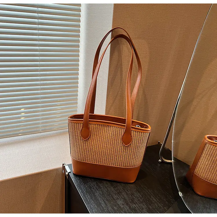 Women's Large Capacity Woven Straw Tote Bag Brown — feature 29
