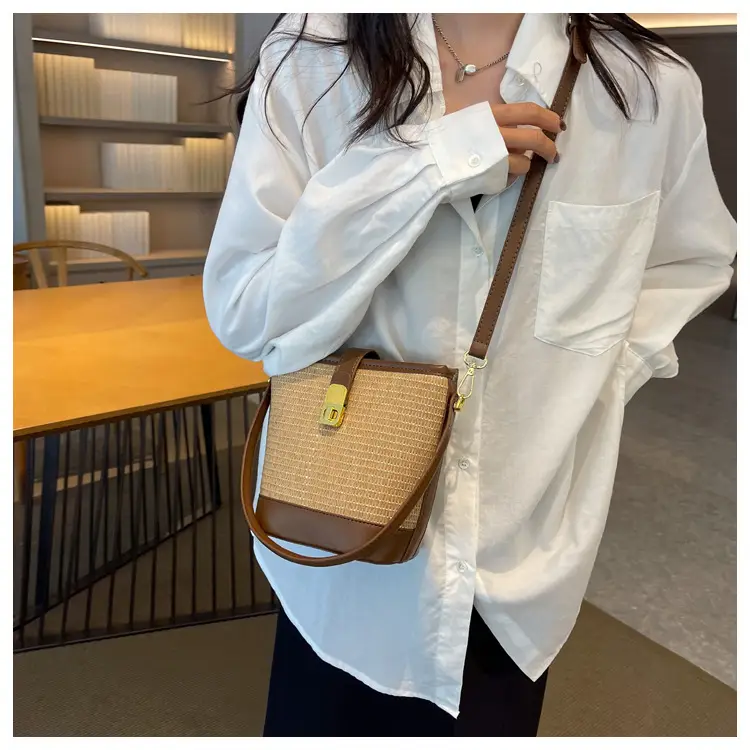 Women Straw Handbag Brown Brown Leather Strap — feature 23