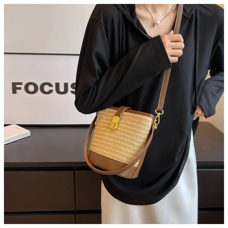 Women Straw Handbag Brown Brown Leather Strap — feature 26