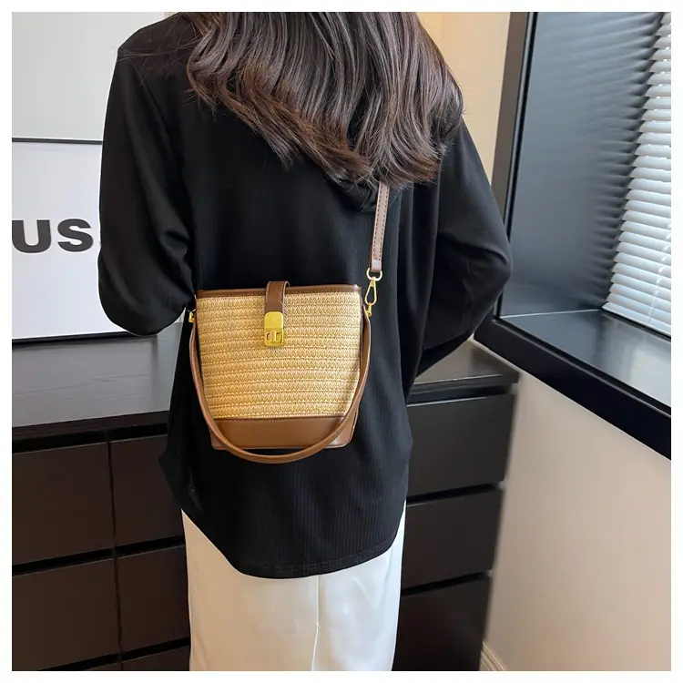 Women Straw Handbag Brown Brown Leather Strap — feature 27