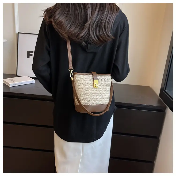 Women Straw Handbag Brown Brown Leather Strap — feature 31