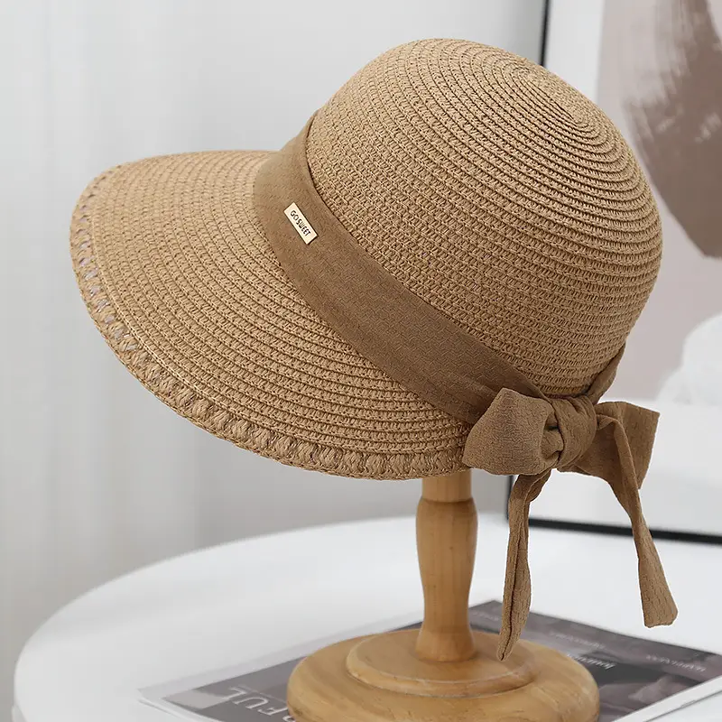 Wide-brimmed straw sunhat with lace bow for summer beach wear - Image 2