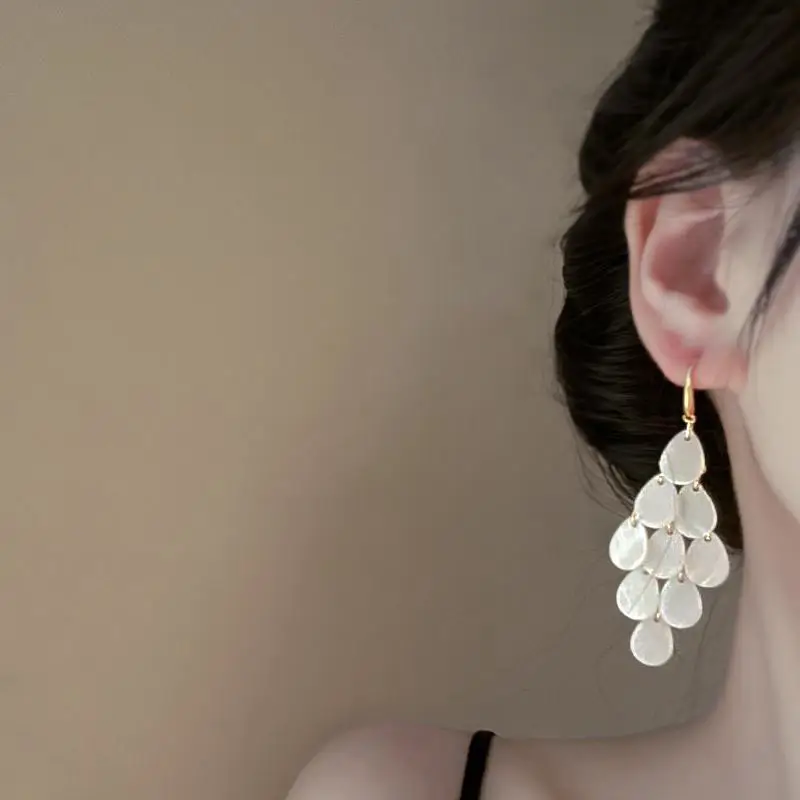 Seaside Style Super Fairy French Retro Shell Tassel Earrings High Sense Niche Design Elegant Extracts Vacation
