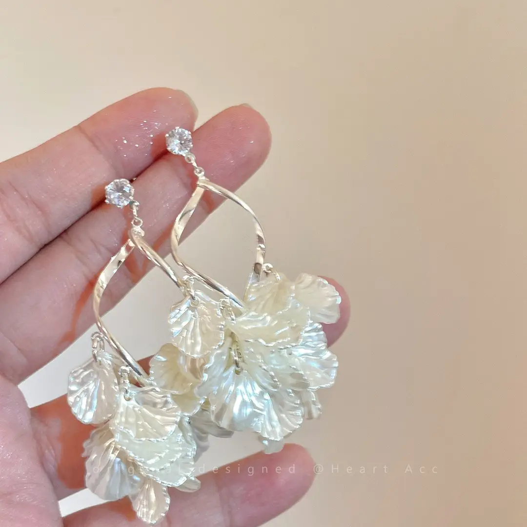 Seaside Style Super Fairy French Retro Shell Tassel Earrings High Sense Niche Design Elegant Extracts Vacation
