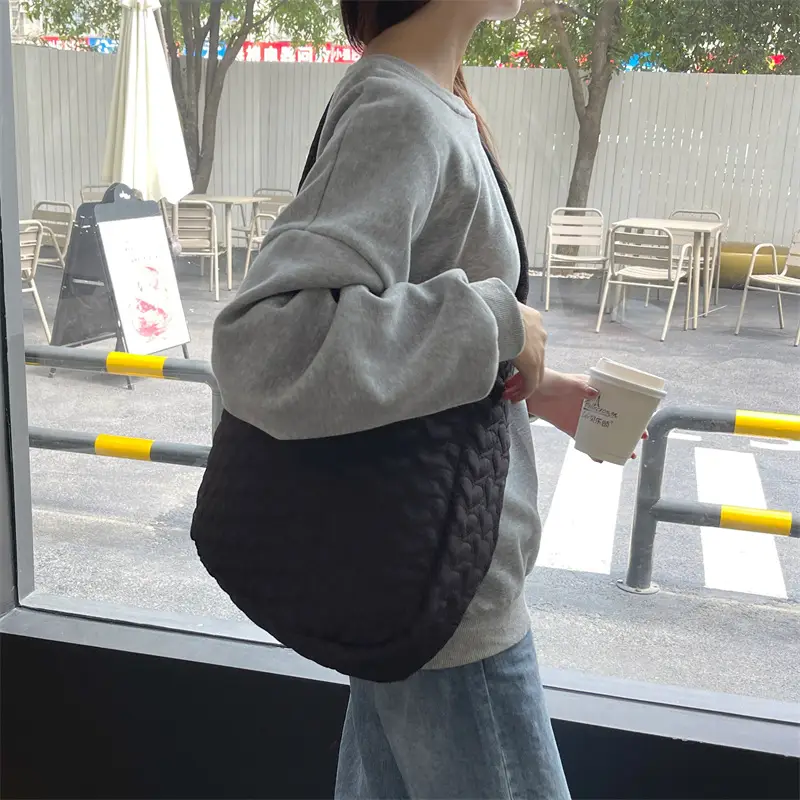 Japanese Quilted Heart Cotton Crossbody Bag for Women — feature 43