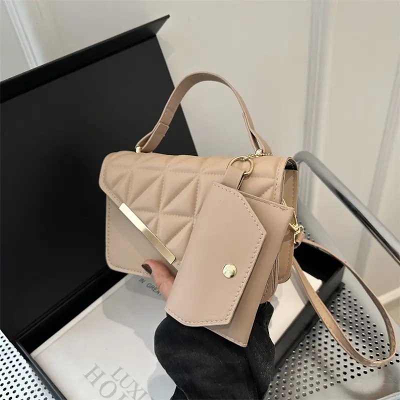 Women's White Diamond Plaid Shoulder Crossbody Bag - Image 4