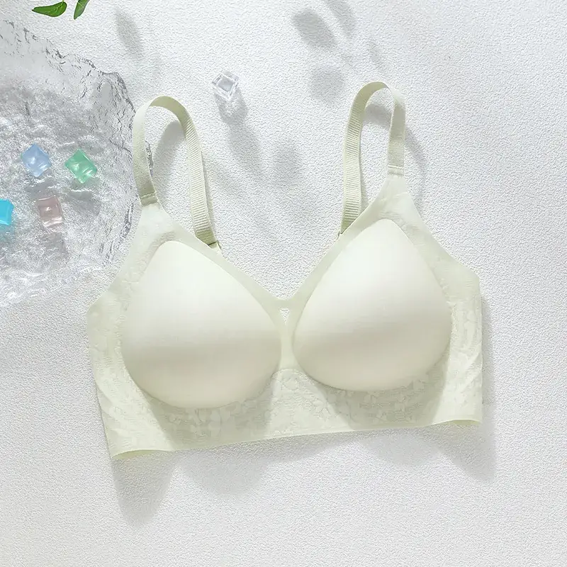Black Ultra-Thin Jelly Glue Bra for Women - Image 3