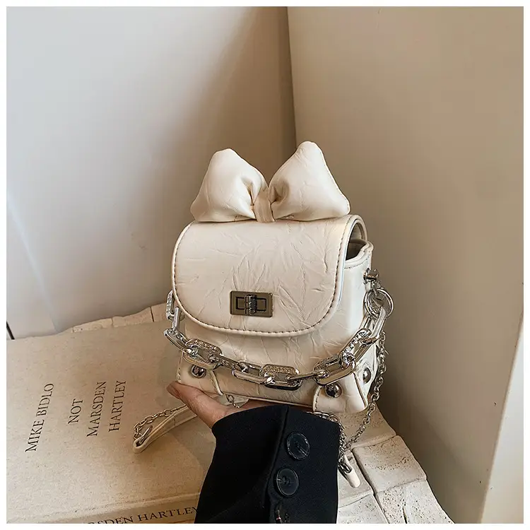 Stylish Bow Crossbody Bag for Girls 2025 — feature 13