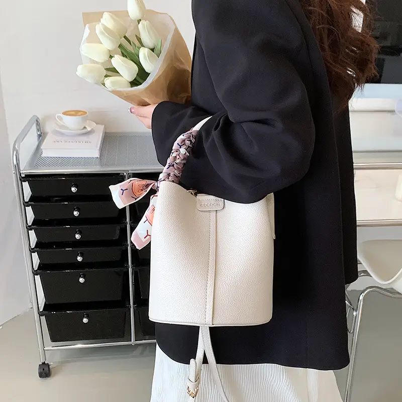 Pink Litchi Pattern Shoulder Bag with Crossbody Strap - Image 9