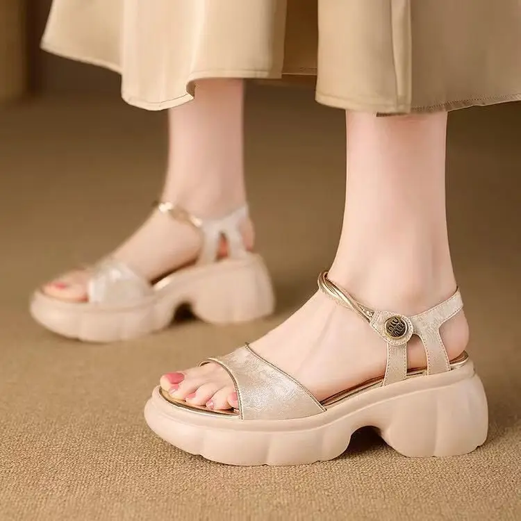 Guofeng Open Toe Platform Sandals Women's Soft Leather Outer Wear Flat Buckle Roman Shoes Summer New All-match Sandals — feature 1