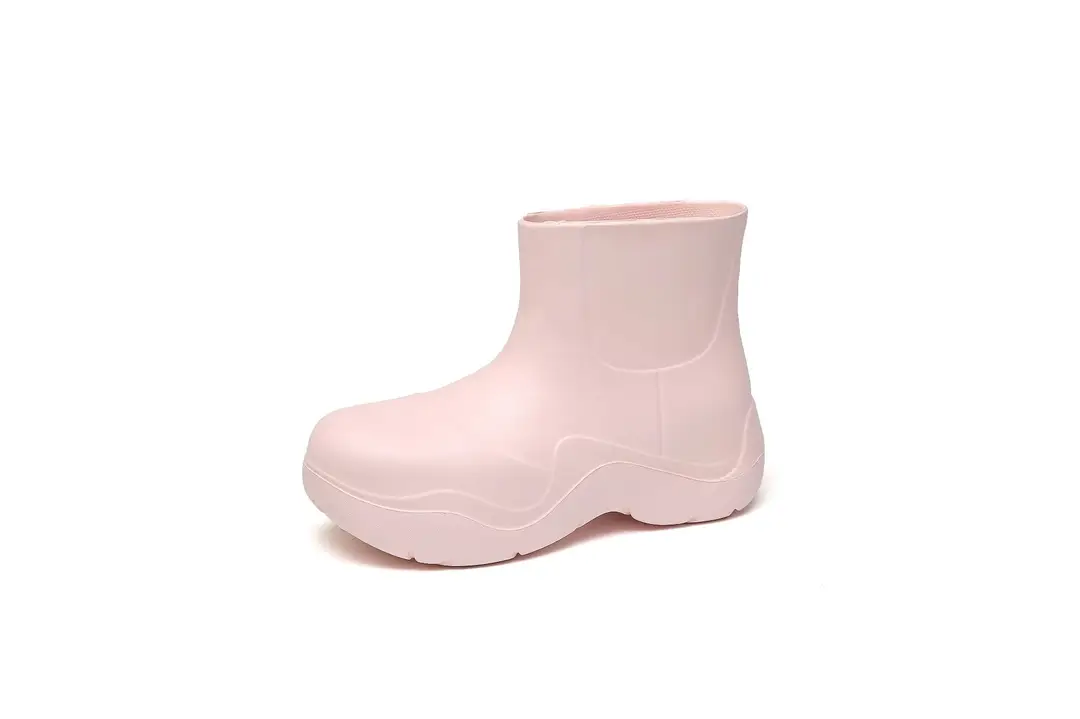 Internet Celebrity's Same Style Rain Boots, New Short Boots, Lightweight Thick-Soled Rubber Shoes for Students in Rainy Days, Waterproof, Non-Slip, Wear-Resistant Outdoor Water Shoes