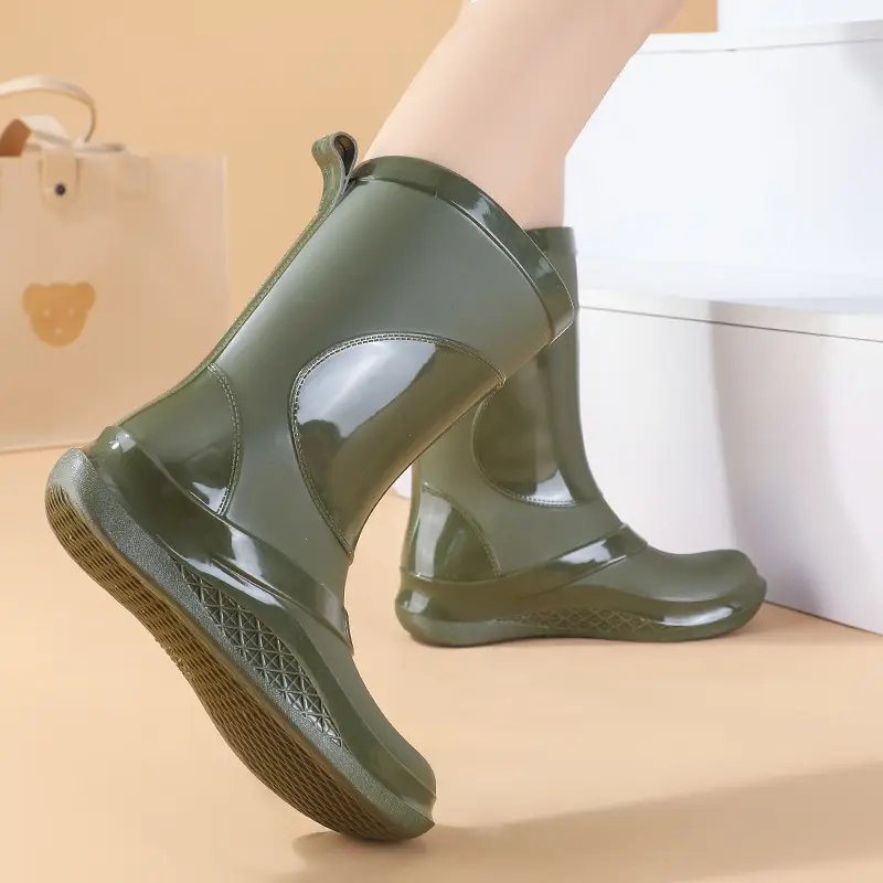 Korean-style Waterproof Women's Mid-Barrel Boots