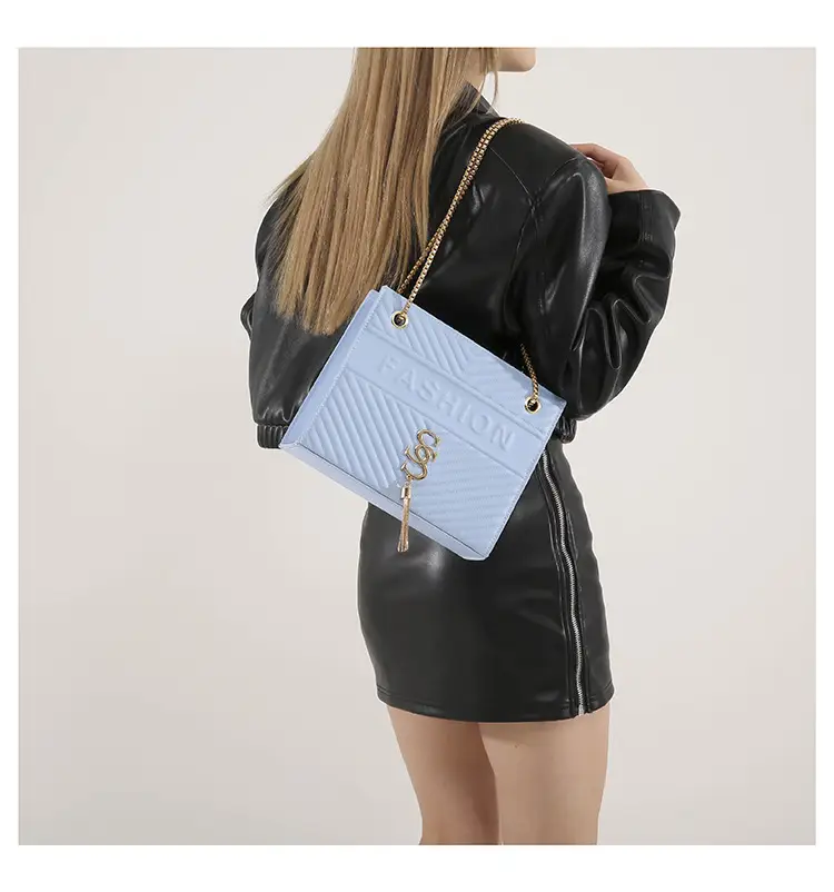 Elegant Gold Chain Crossbody Bag for Women 2024 — feature 20