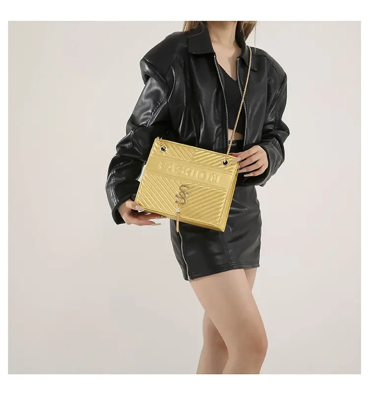 Elegant Gold Chain Crossbody Bag for Women 2024 — feature 33
