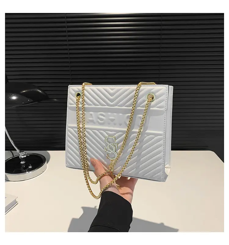 Elegant Gold Chain Crossbody Bag for Women 2024 — feature 50