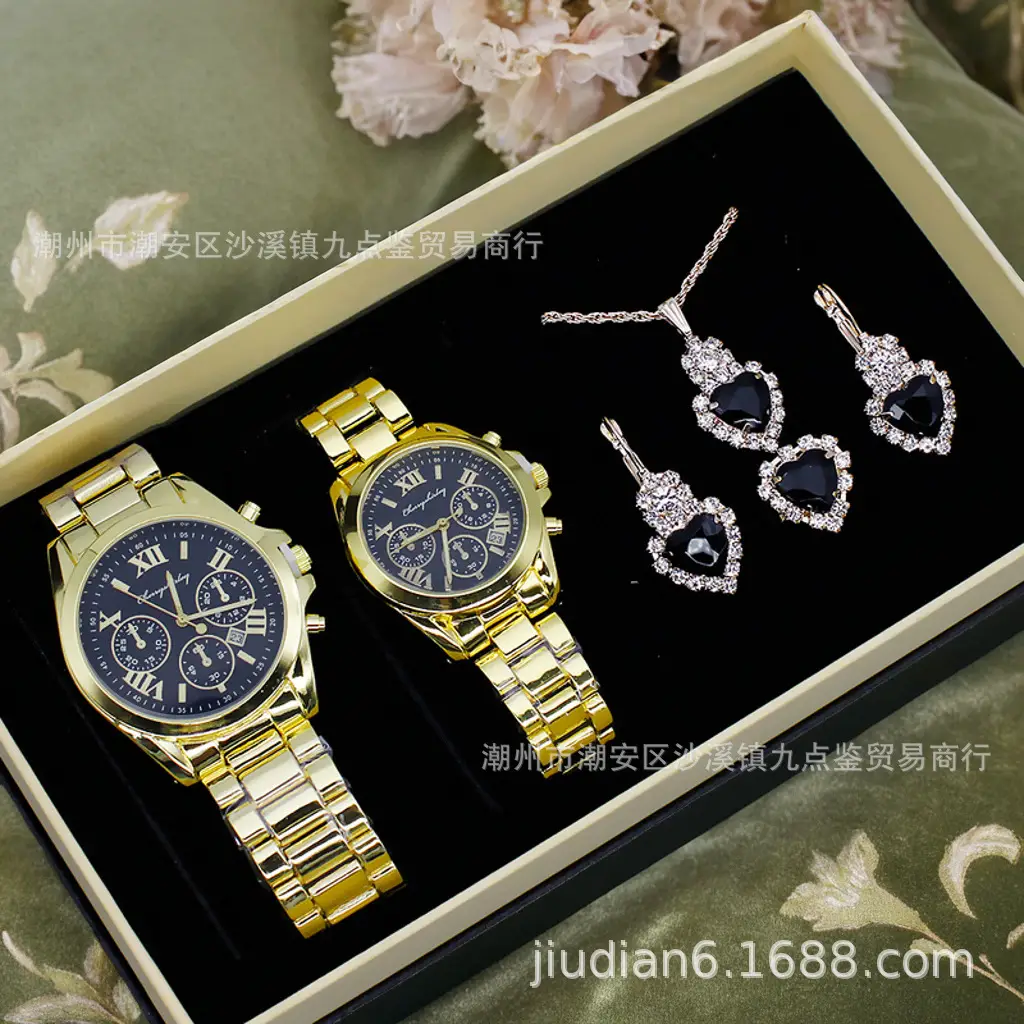 Couple Quartz Watches Gold Blue Bracelet Box