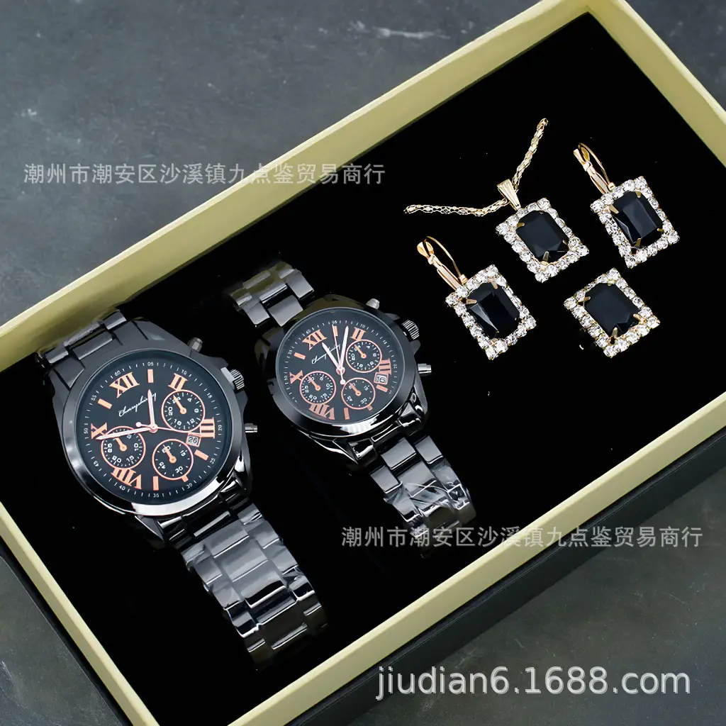 Couple Quartz Watches Gold Blue Bracelet Box