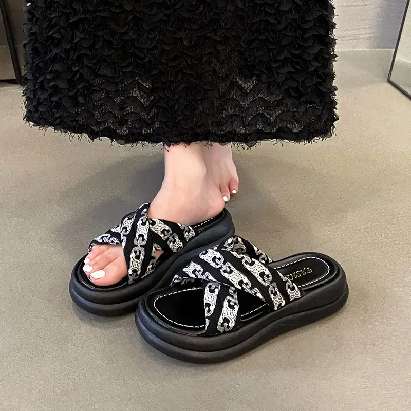 Thick-Soled Slippers for Women's Summer Outer Wear Wholesale New Exquisite French Style Beautiful High-End Thai Seaside Beach Sandals