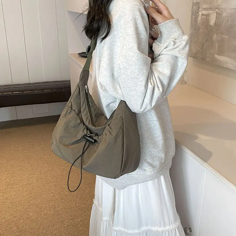 Black Pleated Shoulder Bag for Women 2025 - Image 9