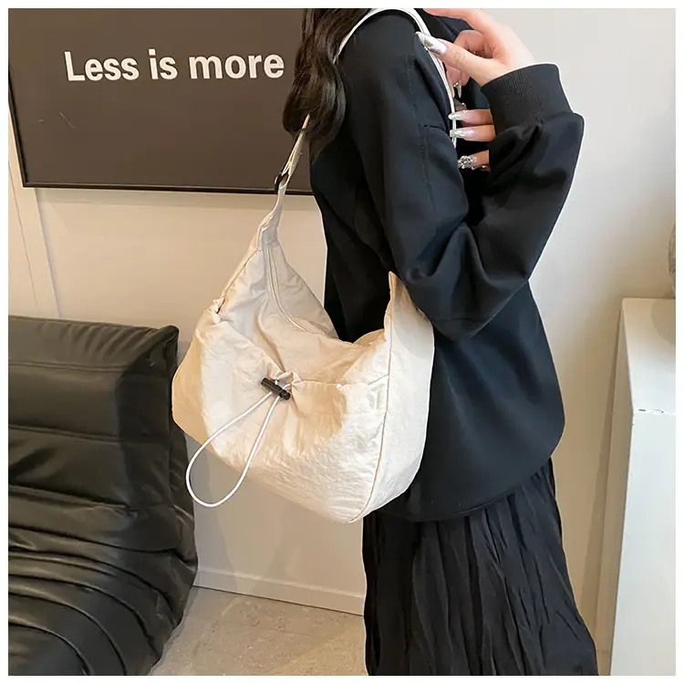 Black Pleated Shoulder Bag for Women 2025 — feature 5