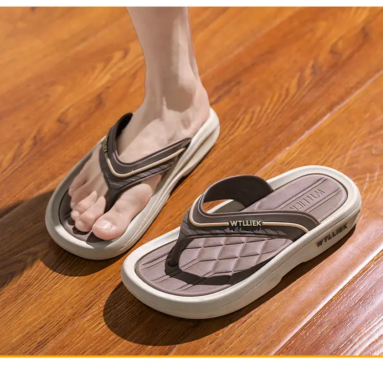 Cool Outdoor Flip-Flops for Men, Summer Beach Shoes with a Soft Feel, Wear-Resistant and Non-Slip, High-End Flip-Flops — feature 13