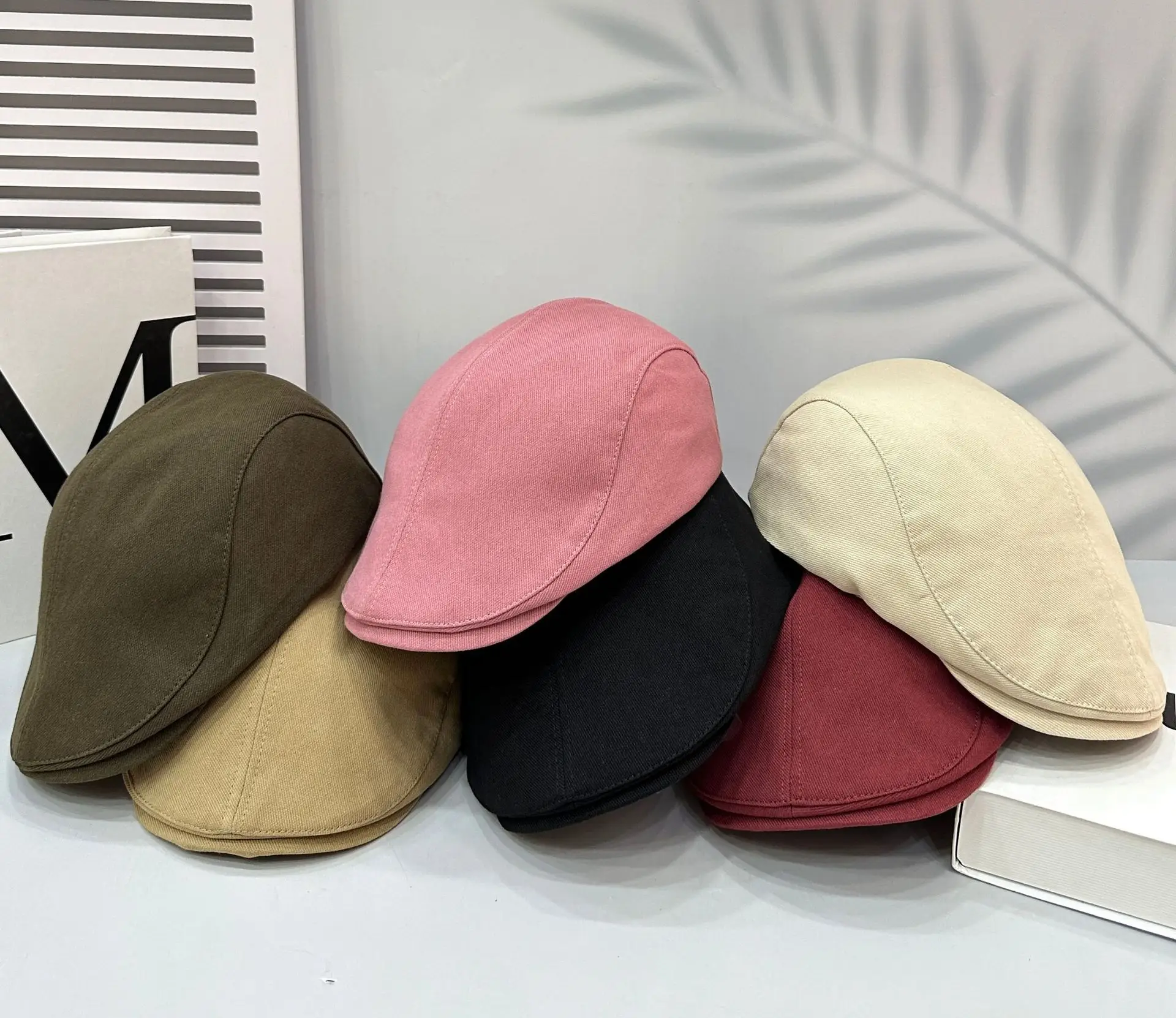British Style Vintage Newsboy Hat for Men Beige — feature 2