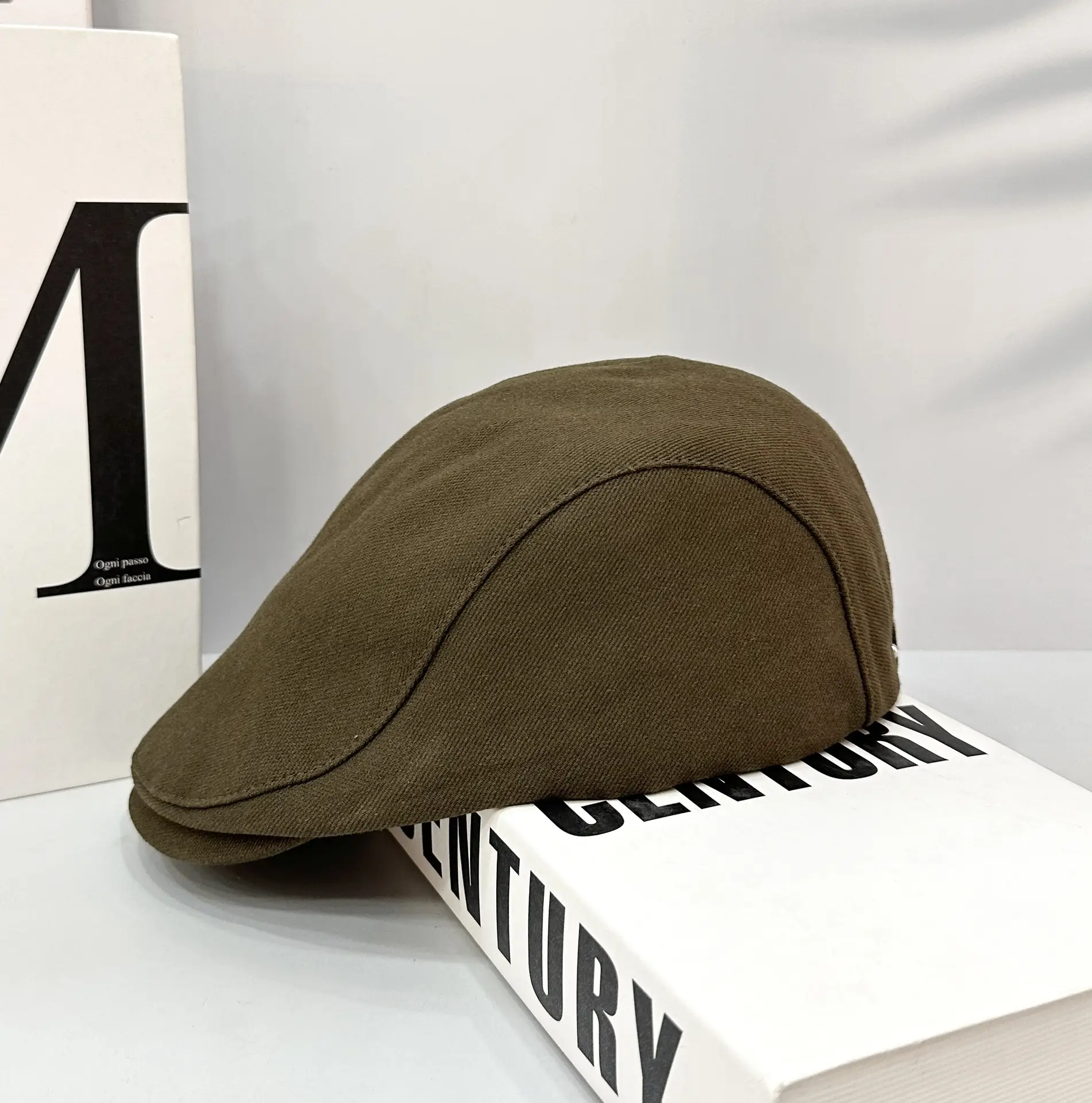 British Style Vintage Newsboy Hat for Men Beige - Image 2