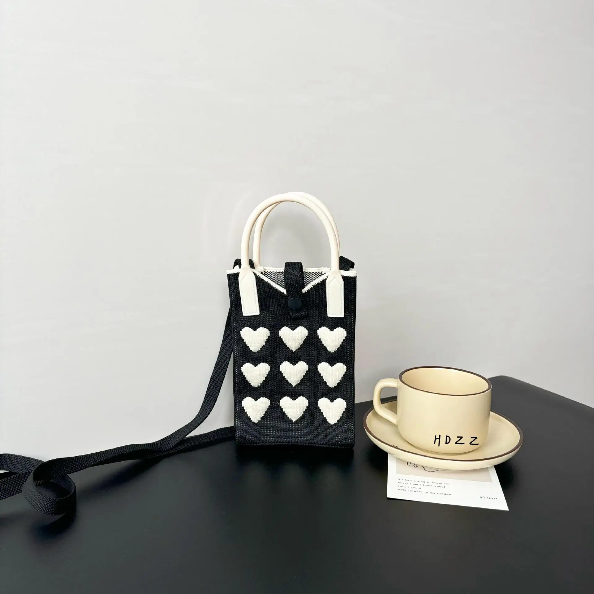 Love-Themed Knitted Phone Bag Korean Style 2024 - Image 13