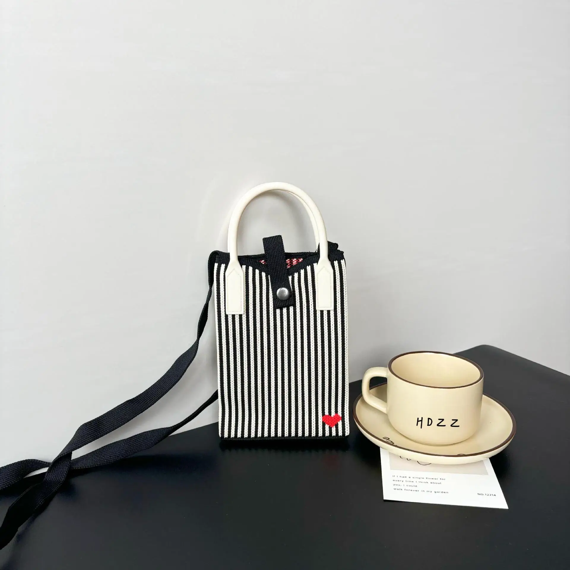 Love-Themed Knitted Phone Bag Korean Style 2024 - Image 20