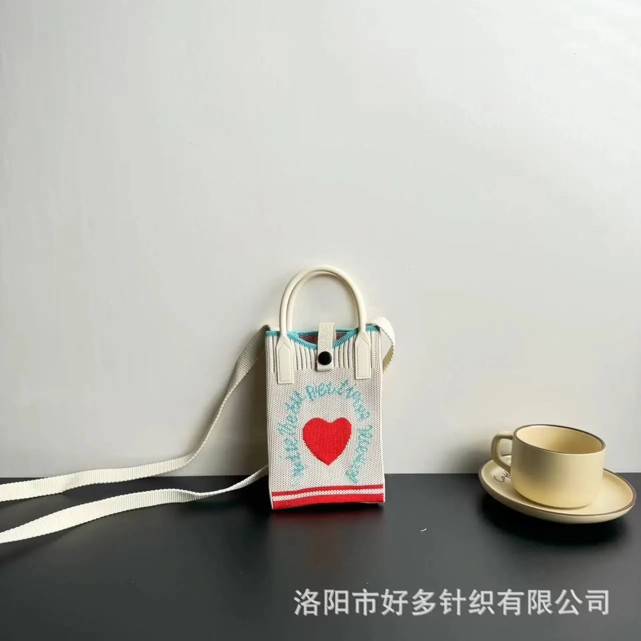 Love-Themed Knitted Phone Bag Korean Style 2024 - Image 29