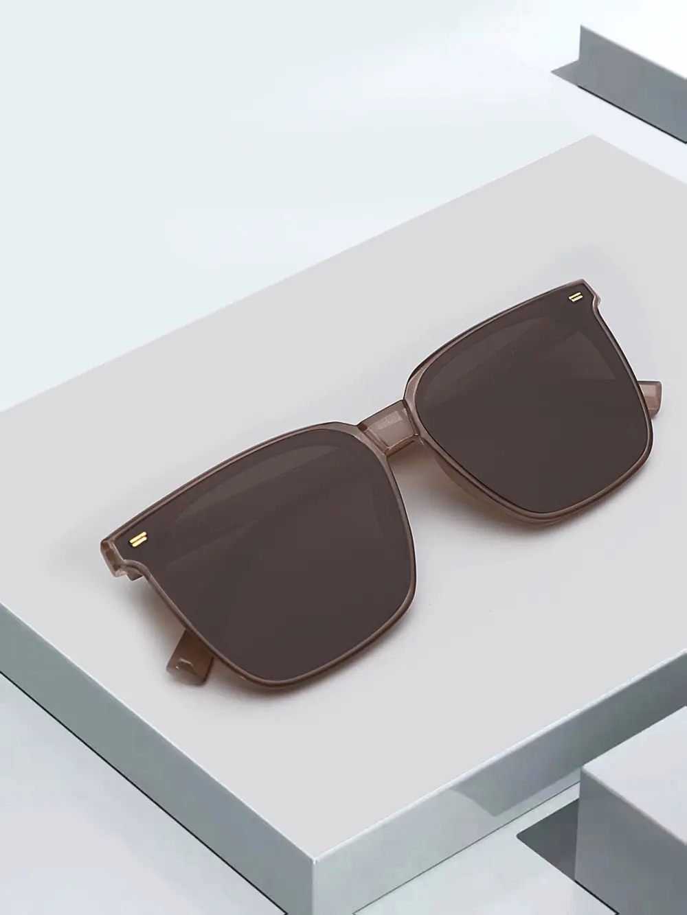 Women Polarizing Sunglasses Anti-Ultraviolet Brown — feature 4