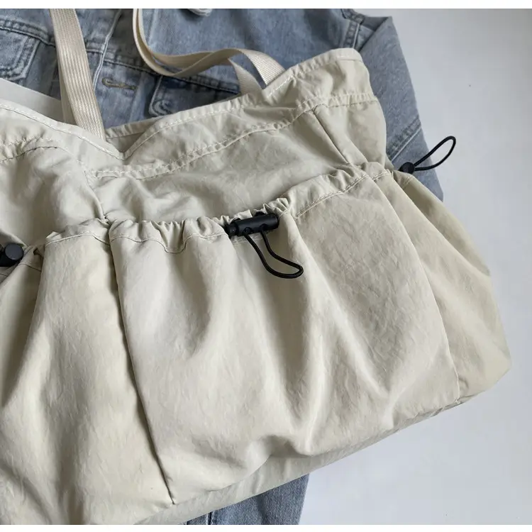 Women Lightweight Large Capacity Shoulder Bag 2026 — feature 30