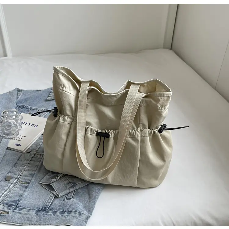 Women Lightweight Large Capacity Shoulder Bag 2026 — feature 33