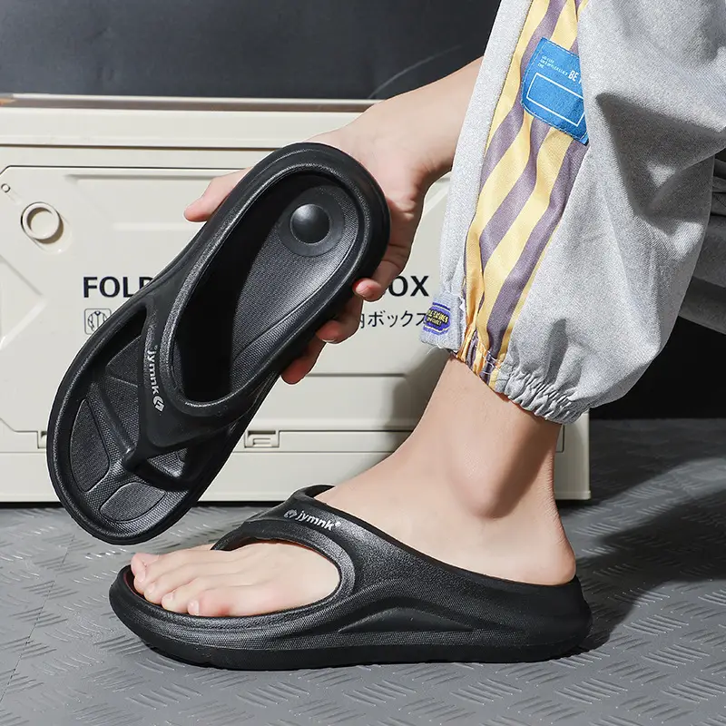 High-end flip-flops men's summer outdoor wear trendy beach flip-flops men's thick-soled non-slip men's flip-flops